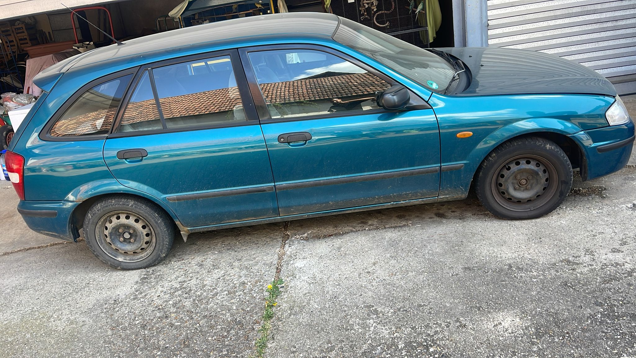 MAZDA 323F COMBI 2025